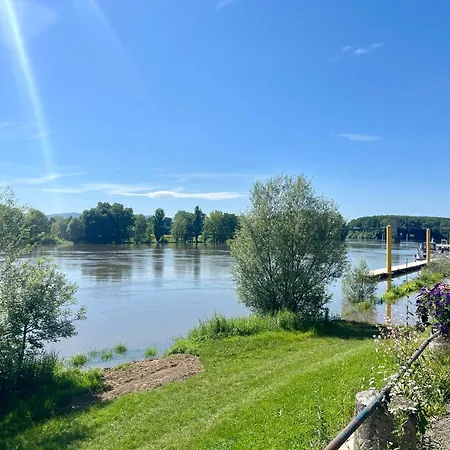 Parking Et Exterieur A 50m De La Saone * Montmerle-sur-Saone